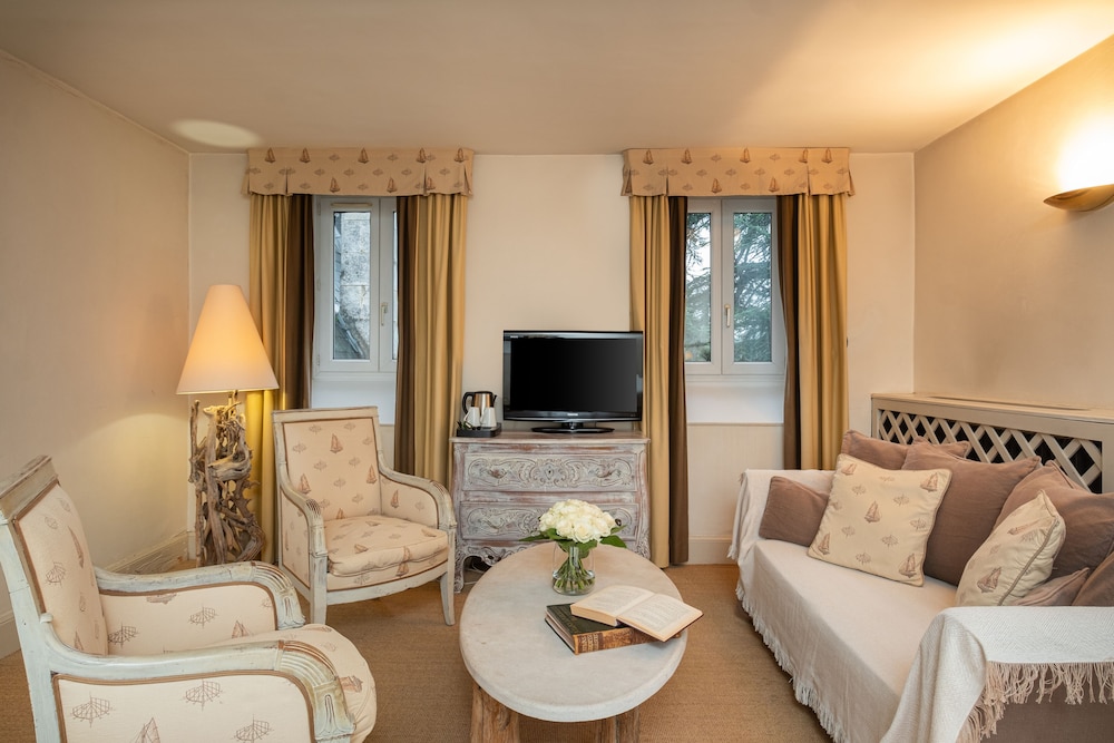 CHATEAU DES REYNATS 27/50