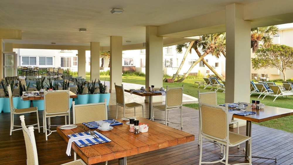 BLUE MARLIN HOTEL 66/84