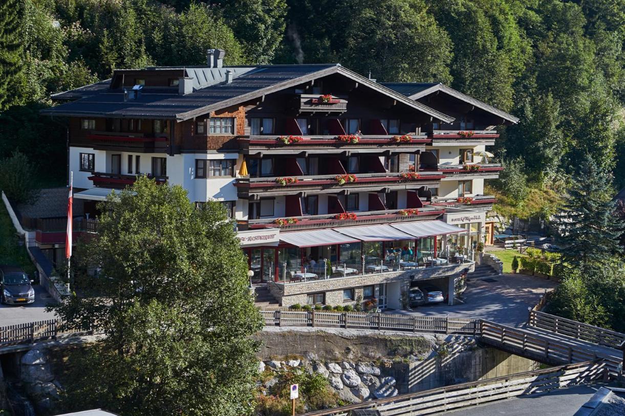 Hotel Alpenblick 6/50