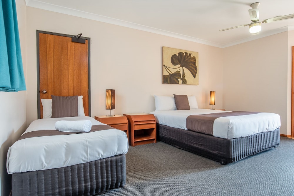 Aspley Carsel Motor Inn 19/60