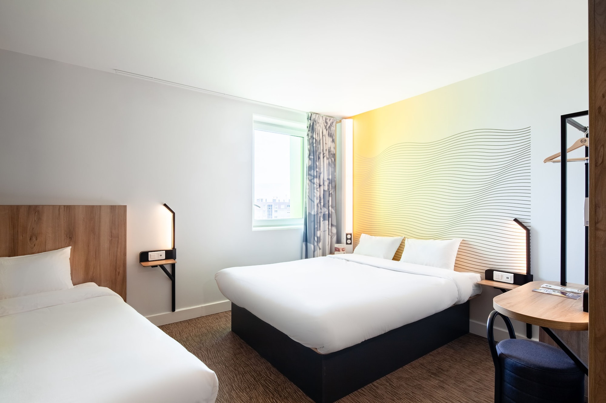ROOM, TRIPLE