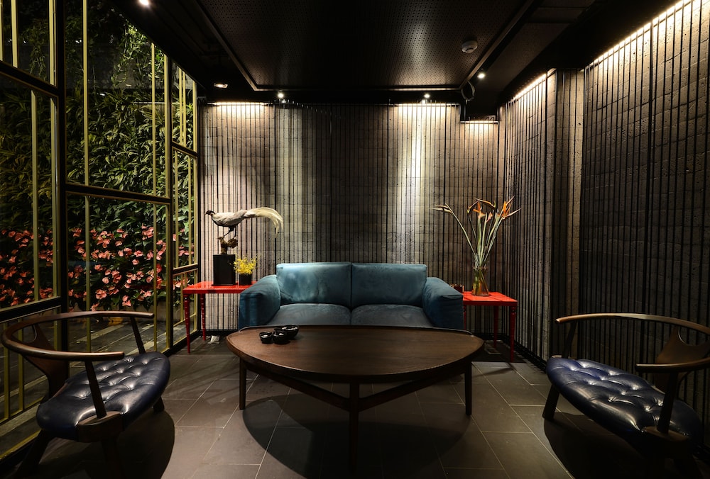 The Chi Boutique Hotel 40/66