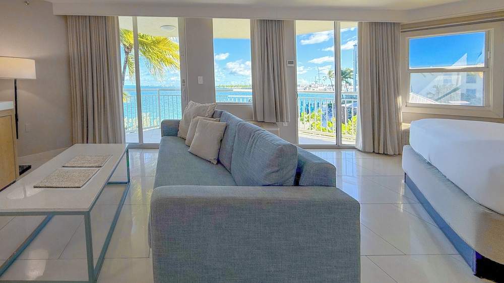 غرفة بريميوم بسرير كينج بإطلالة على البحر، Hyatt Centric Key West Resort and Spa 3/3