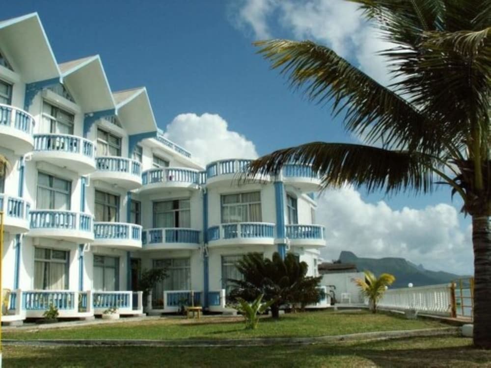 Coco Villa 2/35