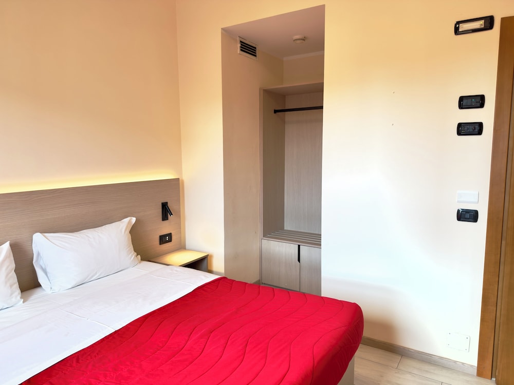 SUPERIOR, DOUBLE BED