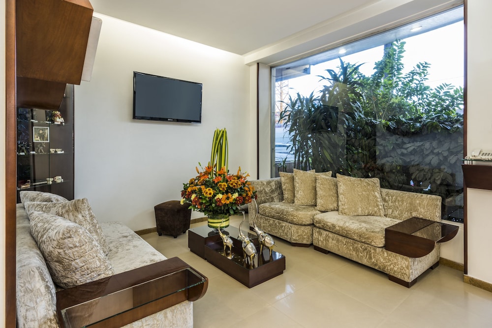 Hotel Platinum Suite 28/49