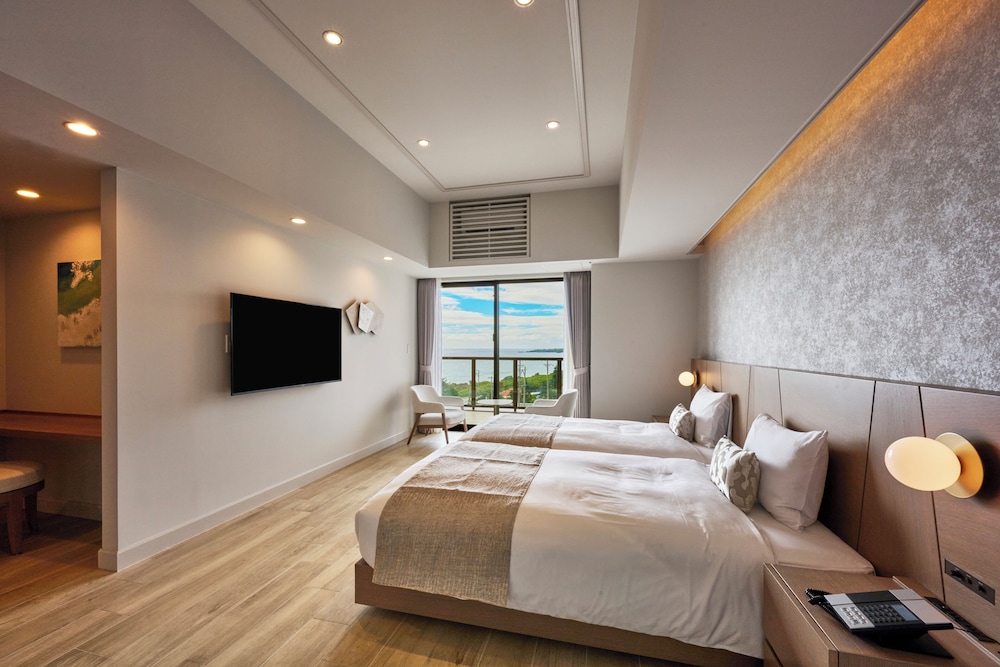 2 Bedrooms, Premier, Deluxe, Suite, 4 Beds, Resort View