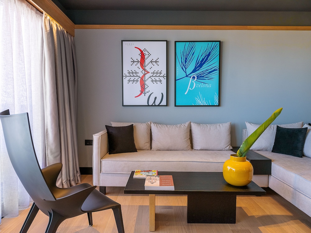 3 Pines Design Living 37/50