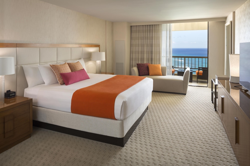 Hyatt Regency Waikiki Beach Resort and Spa 10/50