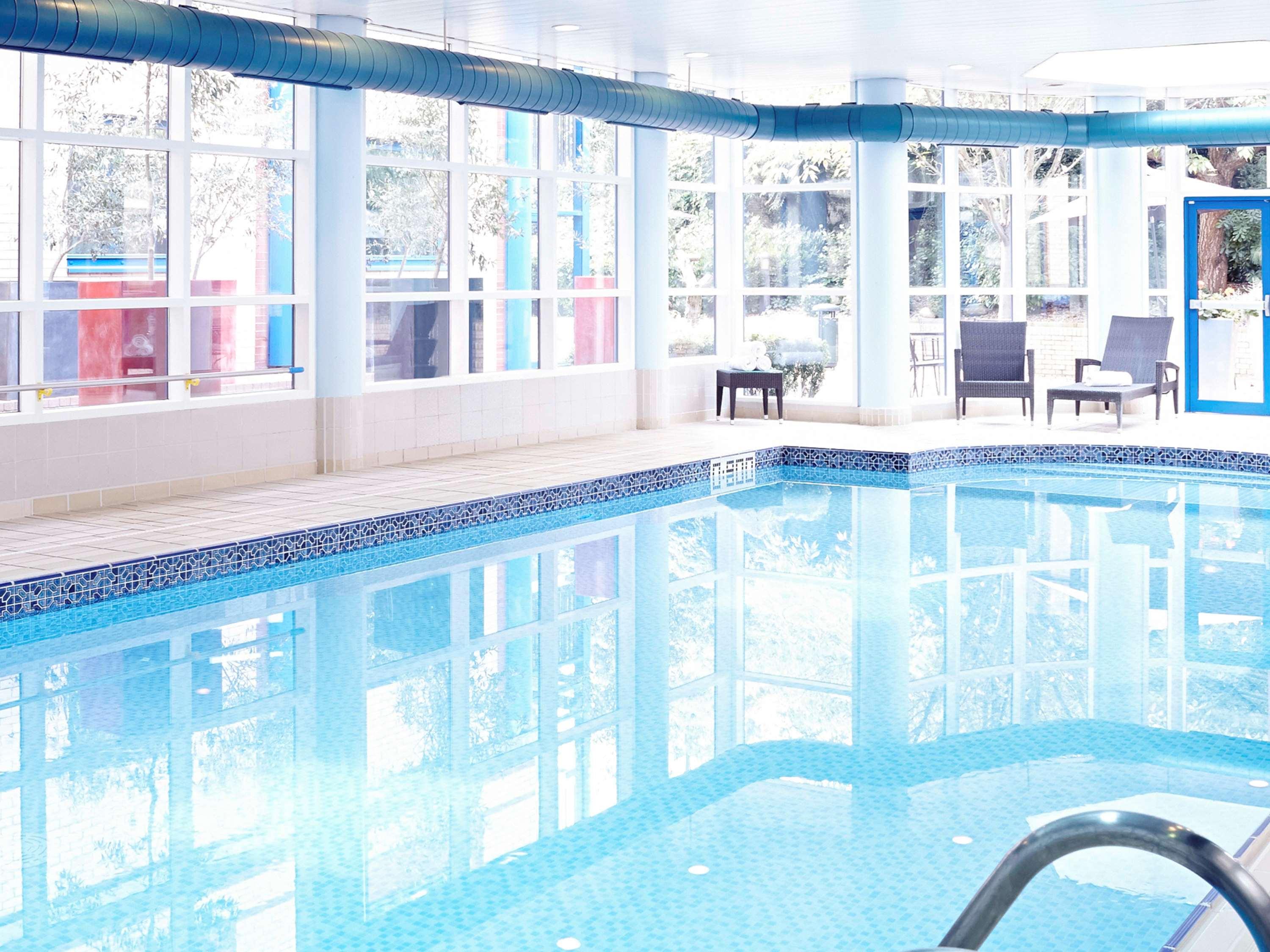 Novotel London Heathrow Airport - M4 Jct 4 Hotel 25/50
