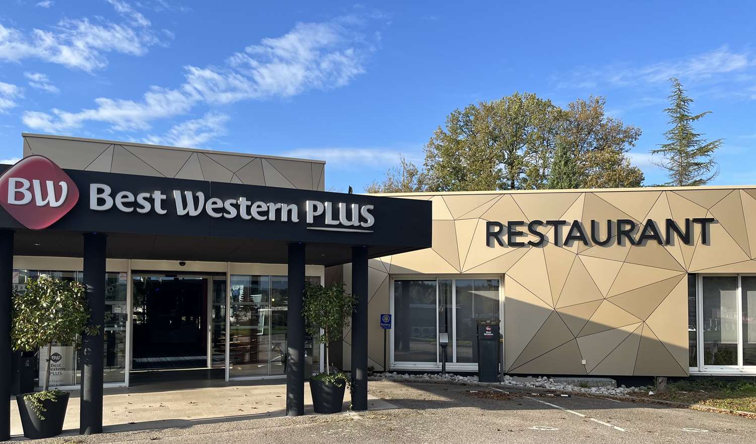 Best Western Plus La Fayette Hotel And Spa 2/20