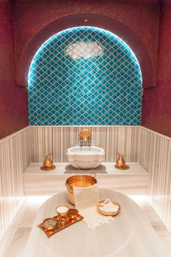 Delta Hotels By Marriott Istanbul Levent 36/70