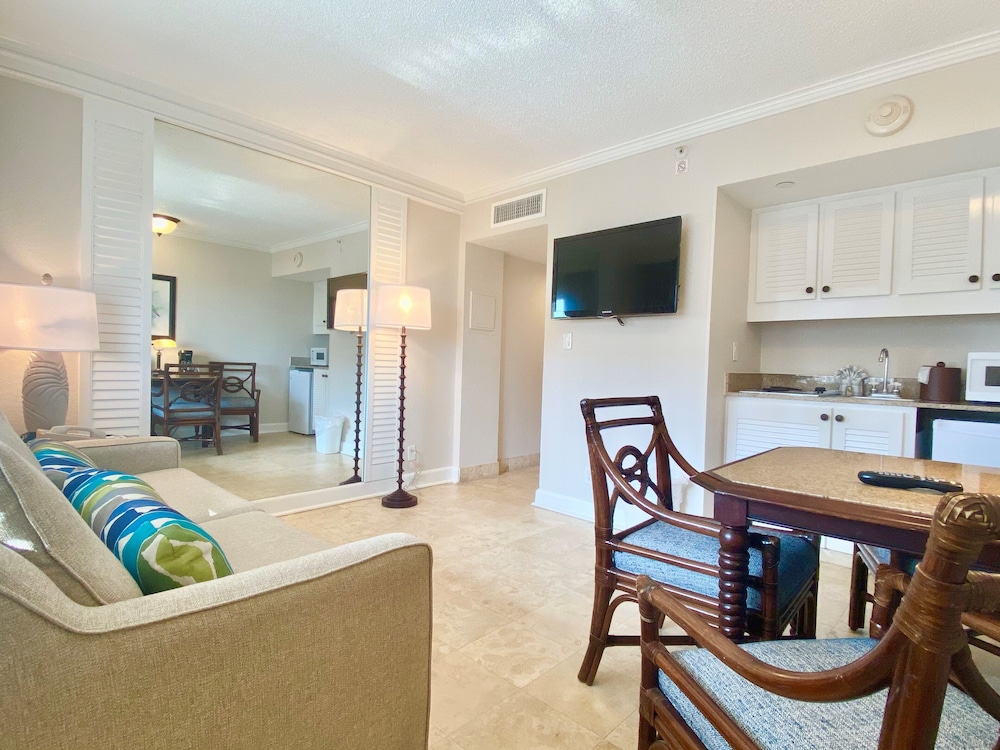 Tradewinds Island Grand Resort 42/65