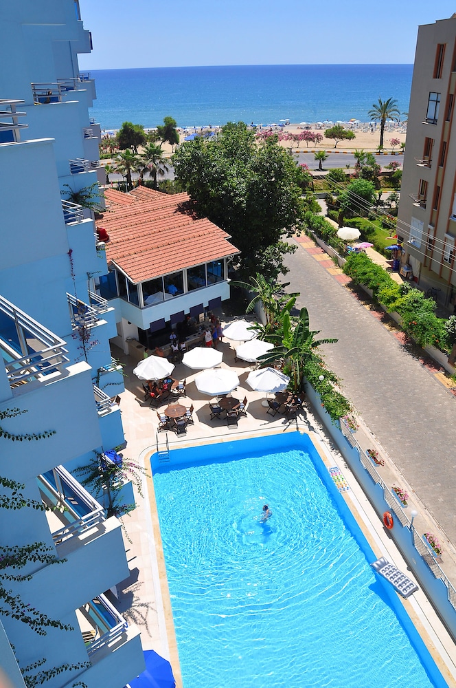 Blue Diamond Alya Hotel 40/42