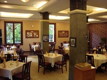 Lotus Garden Hotel 28/43