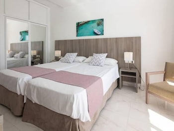 Hotel Club S Illot 18/50