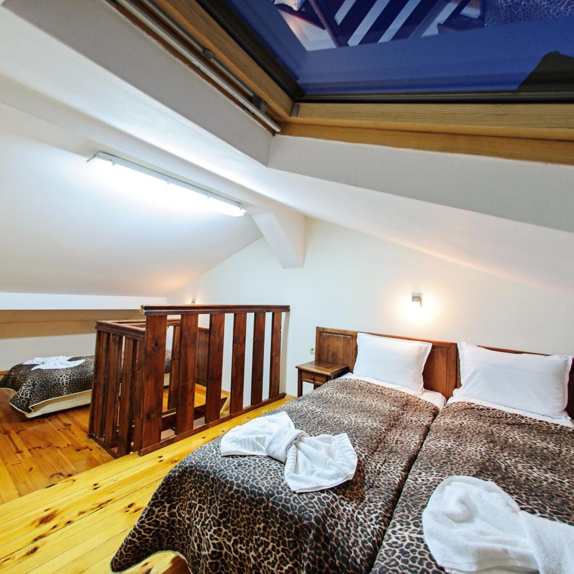 Dumanov Hotel 24/67