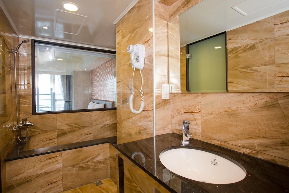 Shui Sha Lian Hotel 30/33