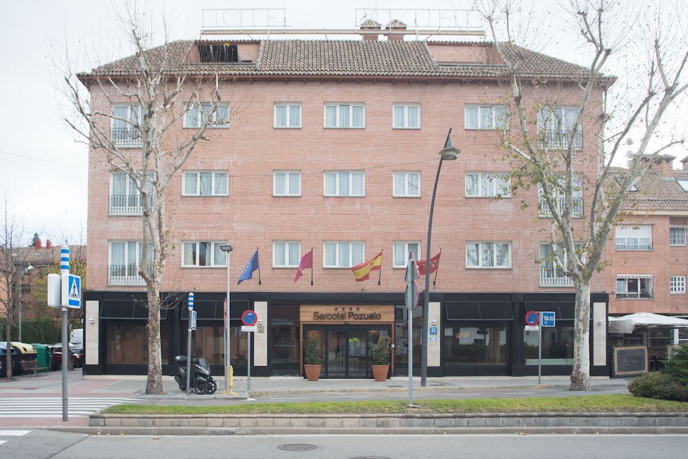 Pozuelo Hotel 1/32