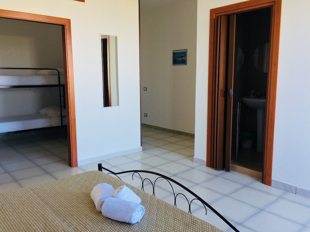 B&B Pizzomunno E Cristalda Rooms 10/27