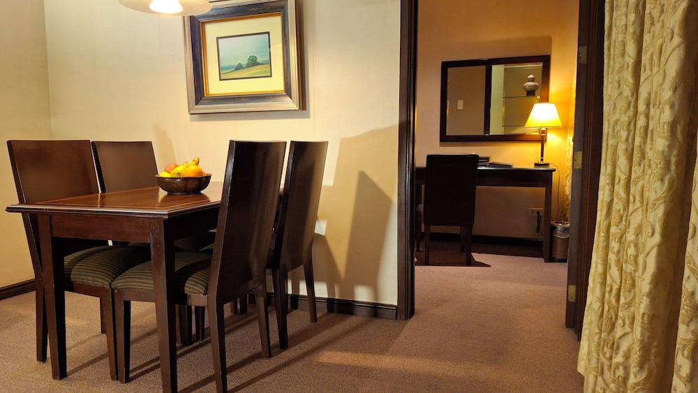 Herald Suites Solana 56/65