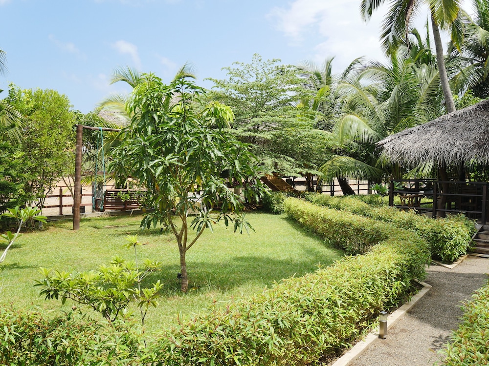 Hideaway Lodge 22/32
