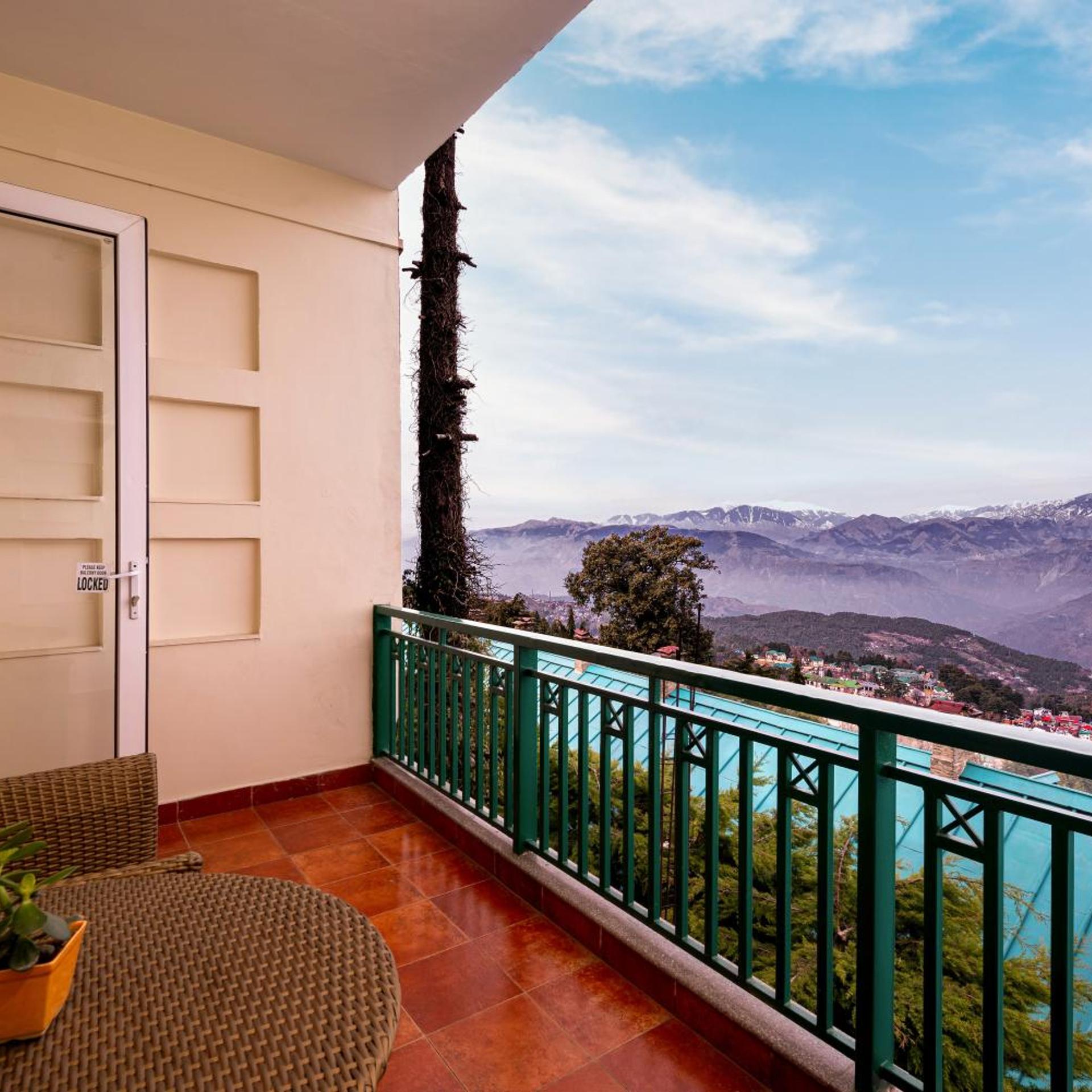 GRAND VIEW HOTEL 4/51