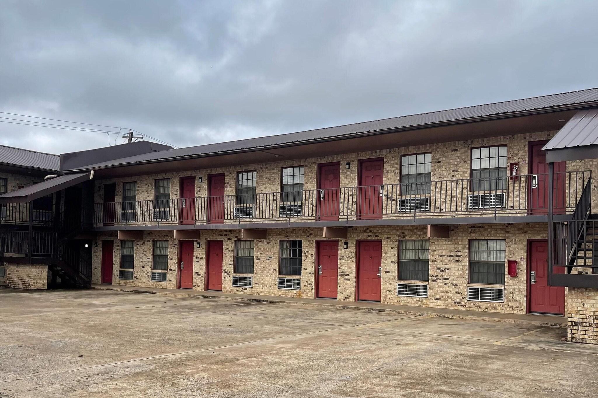 Days Inn by Wyndham Dumas Arkansas 1/12