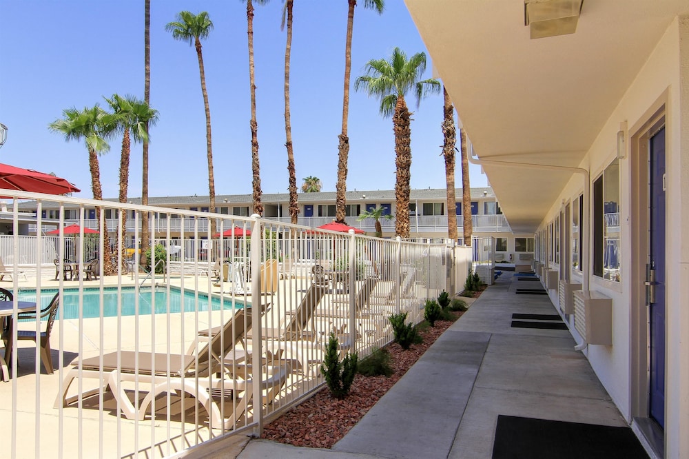 Motel6 Scottsdale, AZ - Old town Scottsdale/Fashion Square 7/40