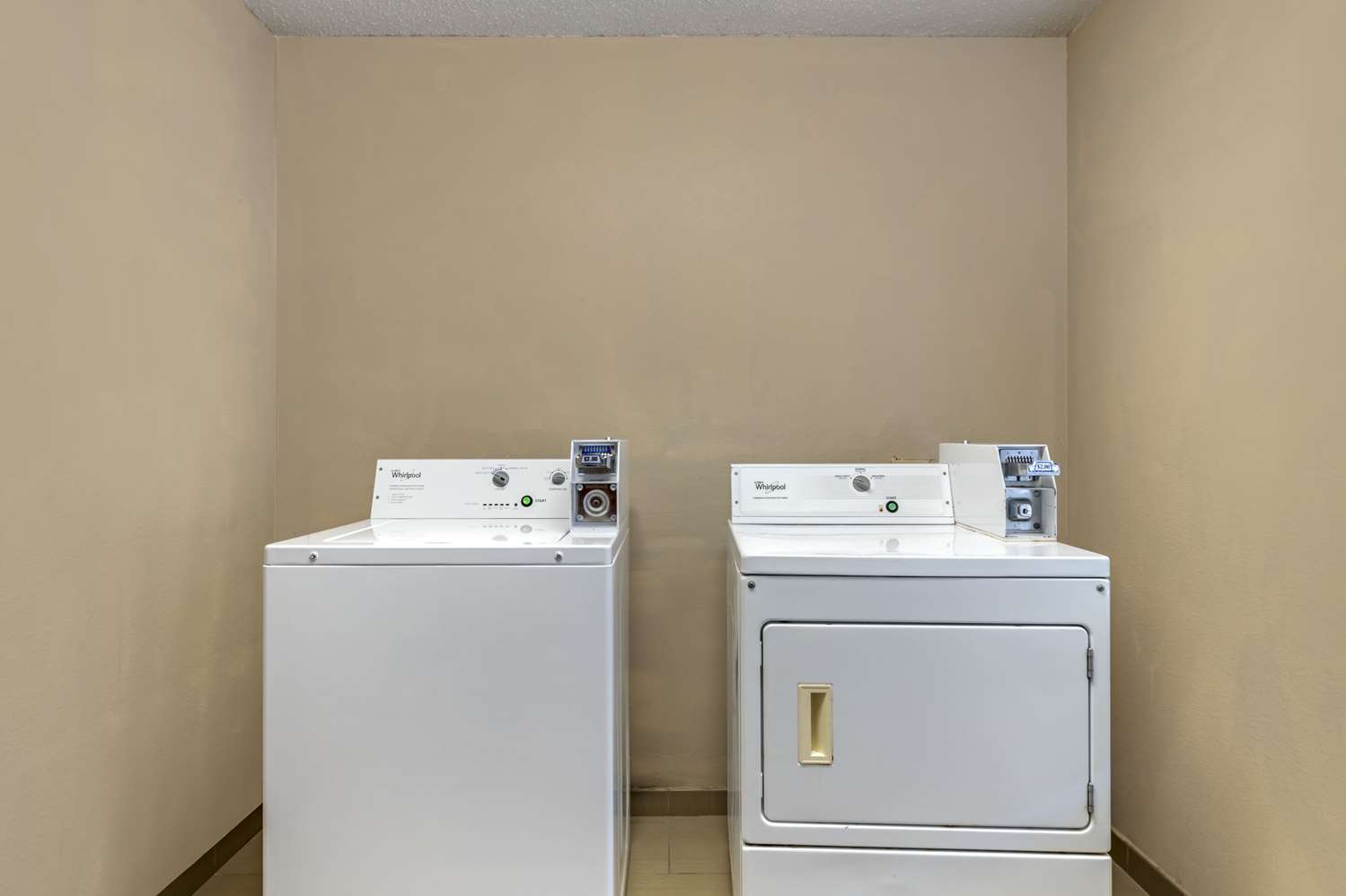 Comfort Inn and Suites Seguin, TX 26/37