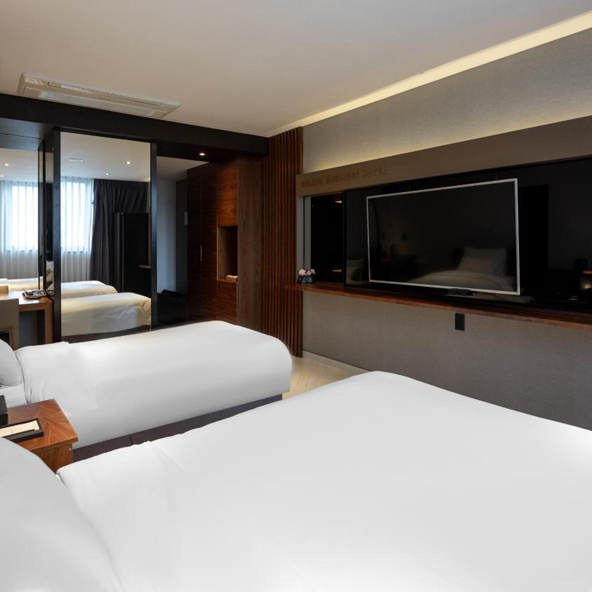 غرفة عائلية بسريرين منفصلين، Golden Business Hotel 5/10