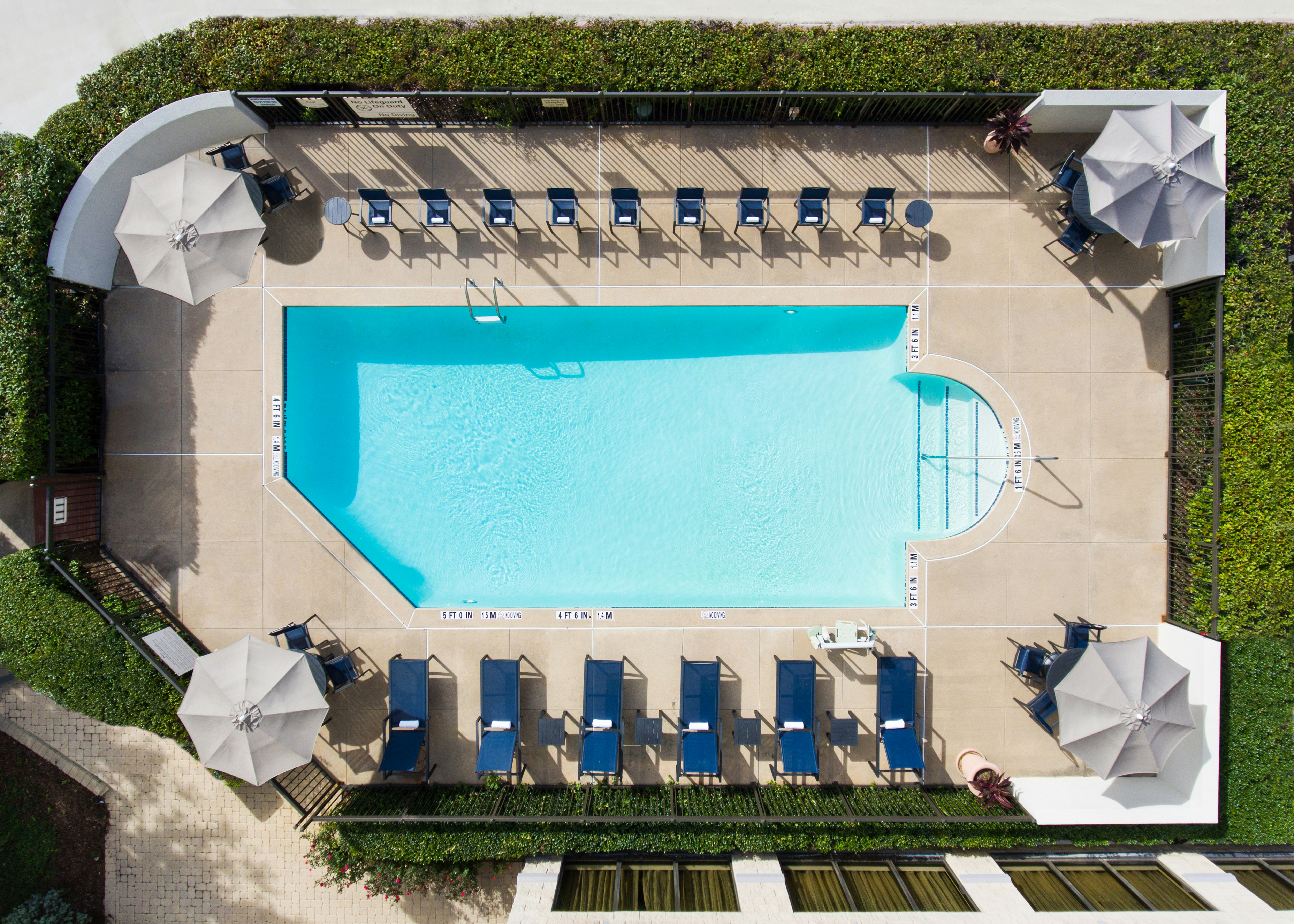 Hampton Inn Dallas-Irving-Las Colinas 12/48