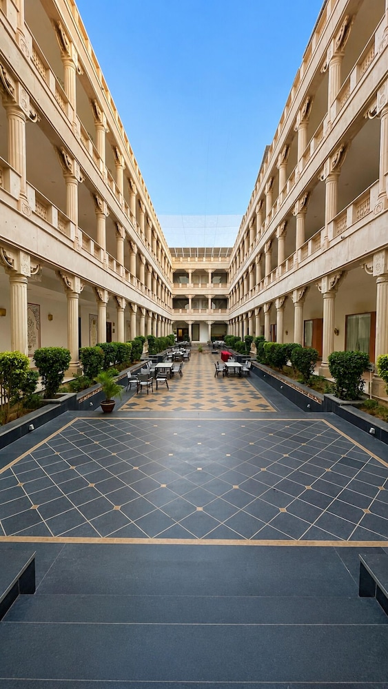 Regenta Resort Vanya Mahal 38/49