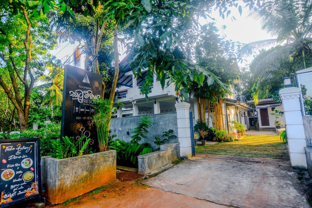 Kutumbaya Resort 30/50