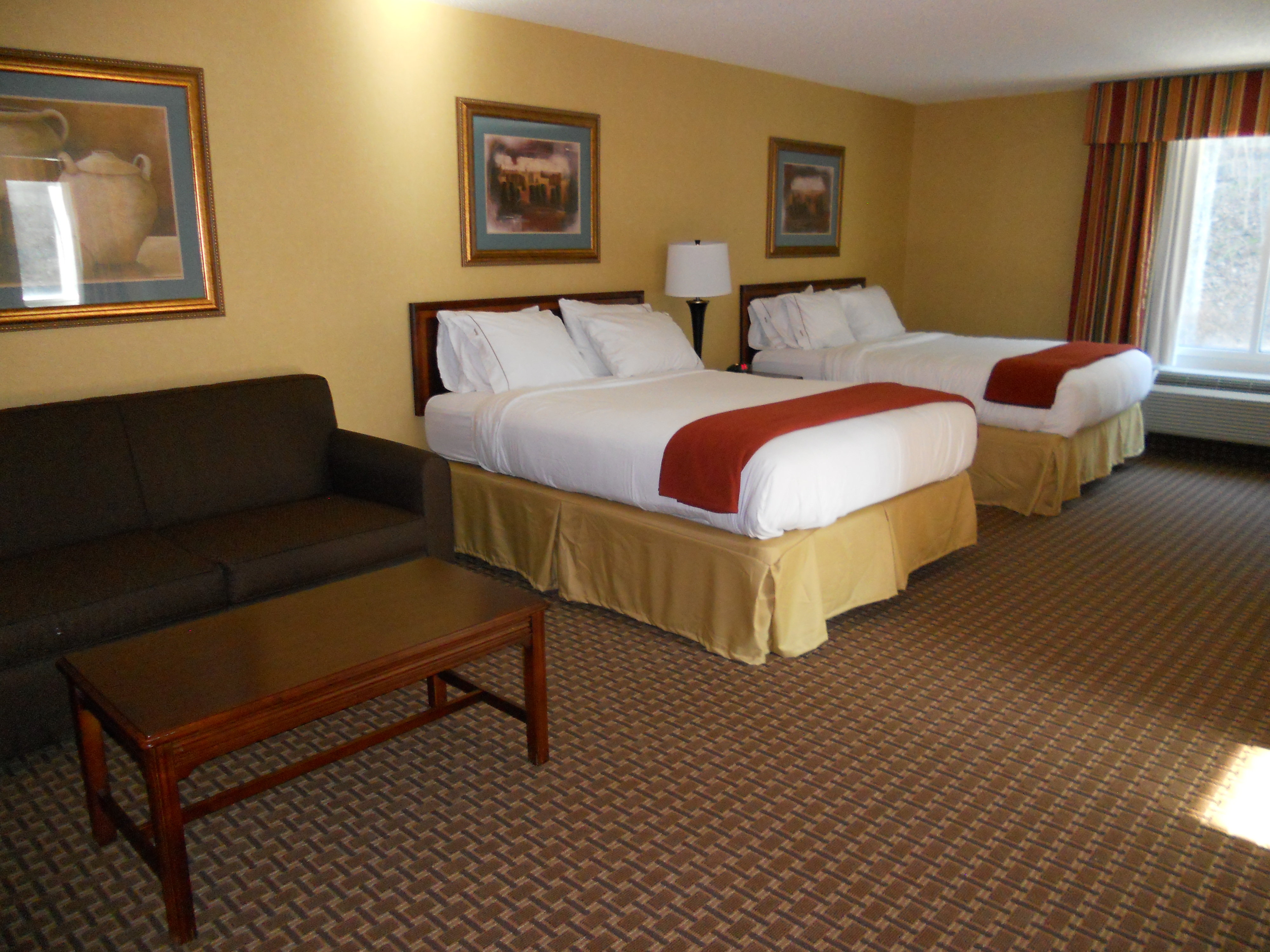 Holiday Inn Express Hotel Suites Hazard 9/43