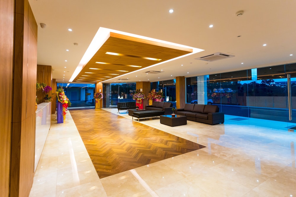 Icon Hotel 6/50