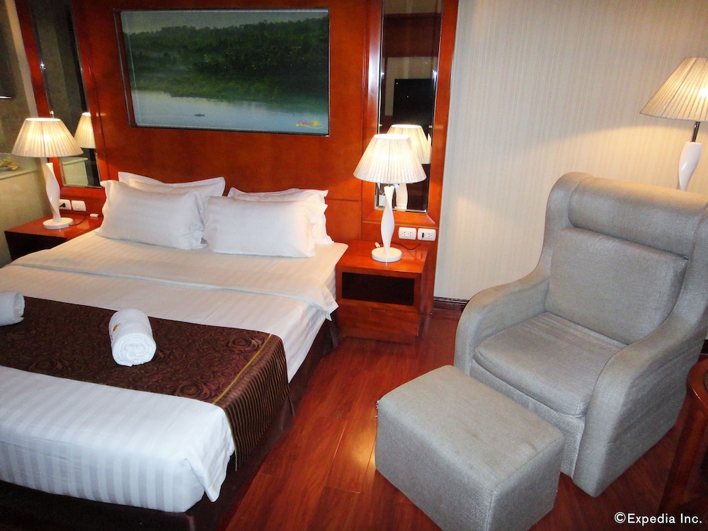 Sunlight Hotel Puerto Princesa 40/60