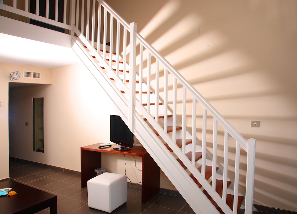 Mahogany Hotel Residence & Spa 18/67