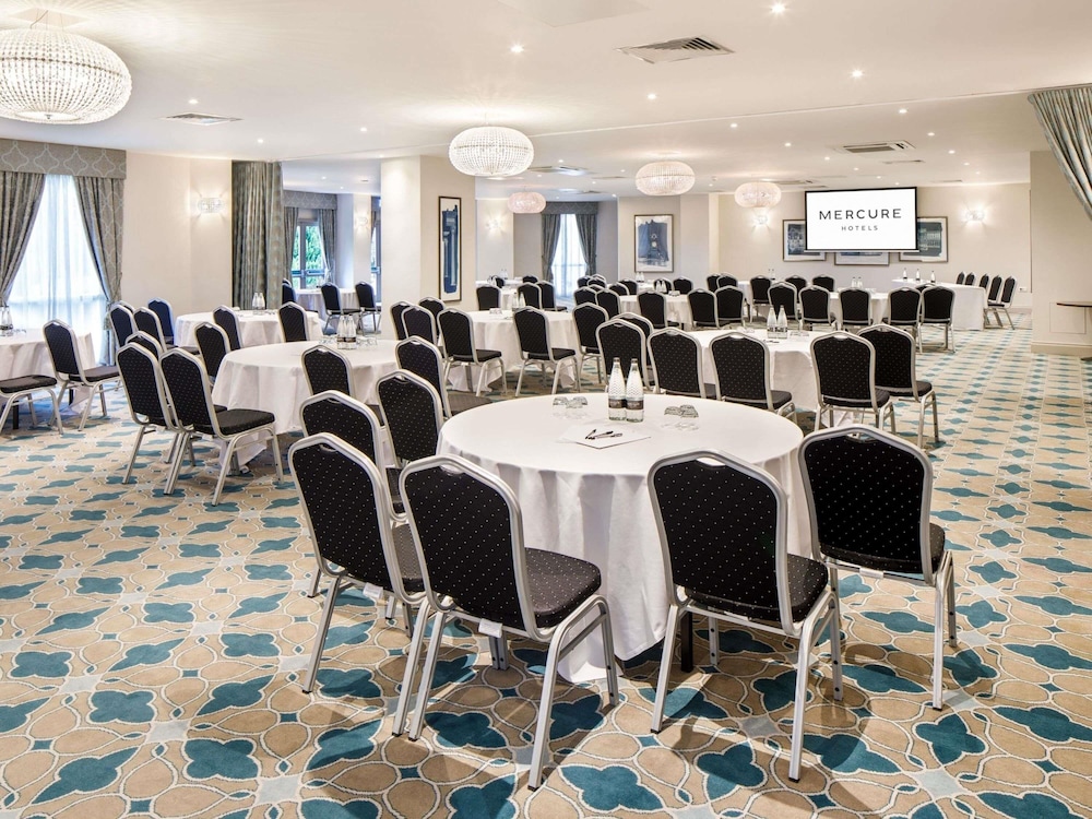 MERCURE CHESTER ABBOTS WELL HOTEL 39/50