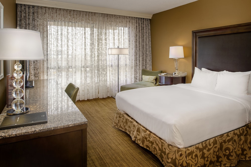 Hilton St. Louis Airport 17/58