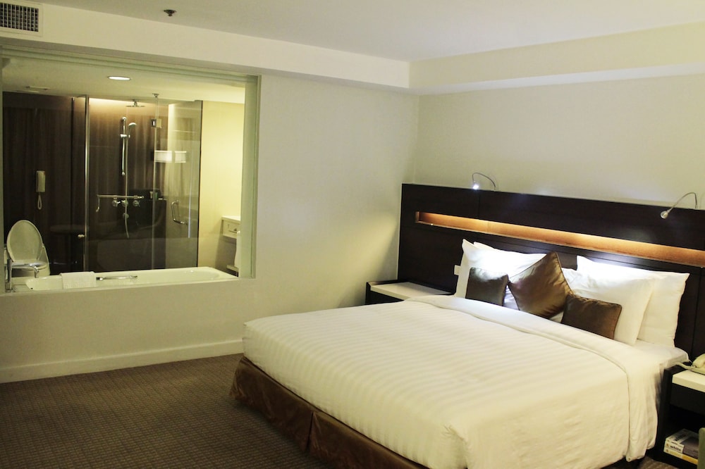 Century Park Hotel 24/76
