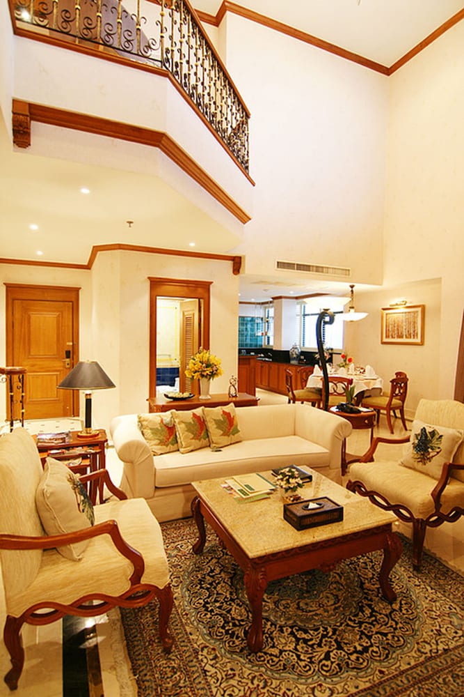 GRAND DIAMOND SUITES 45/71