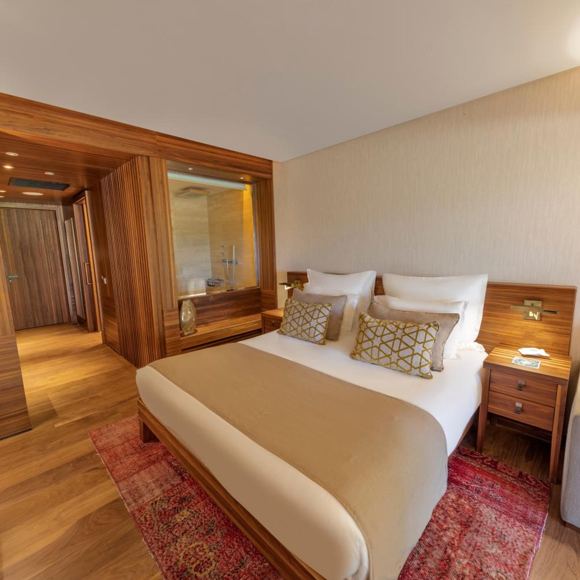 Superior, Double Bed, Land View