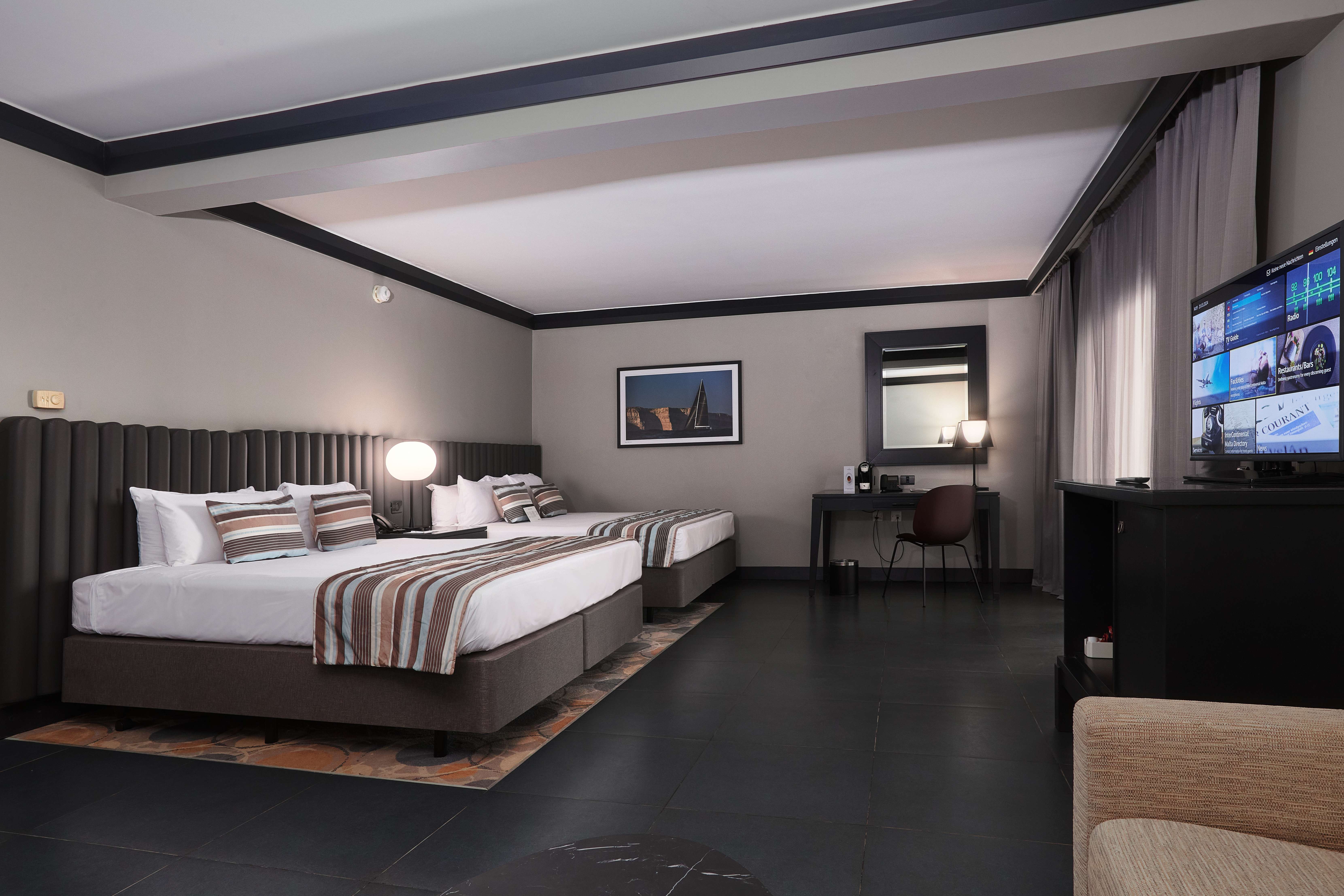 Opal, Premium, 2 King Beds, Lounge Access