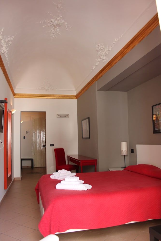 Bed and Breakfast Opera 20/72