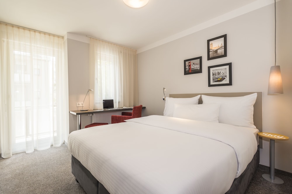 STANDARD, DOUBLE BED, BALCONY