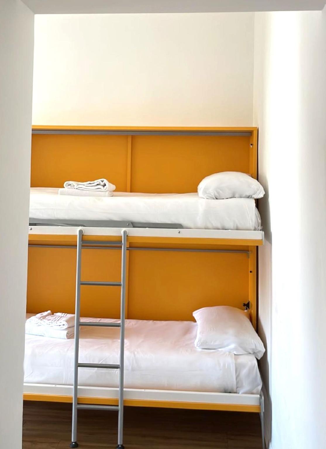 Lexie Suites 14/28