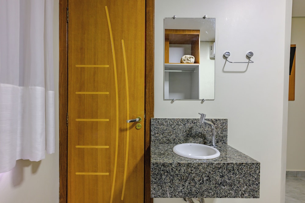 OYO Hotel Brisa Tropical Brasilia 48/50