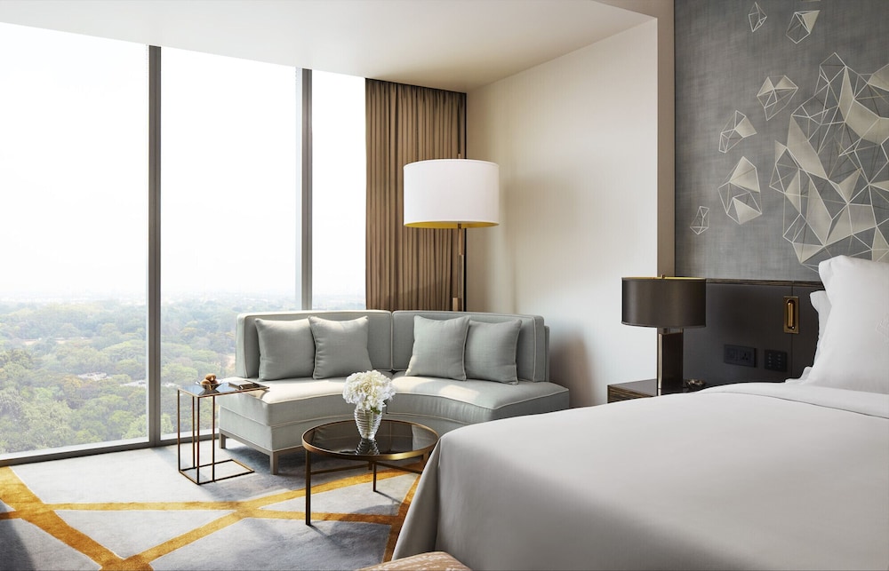 Four Seasons Hotel Bengaluru At Embassy One 51/75