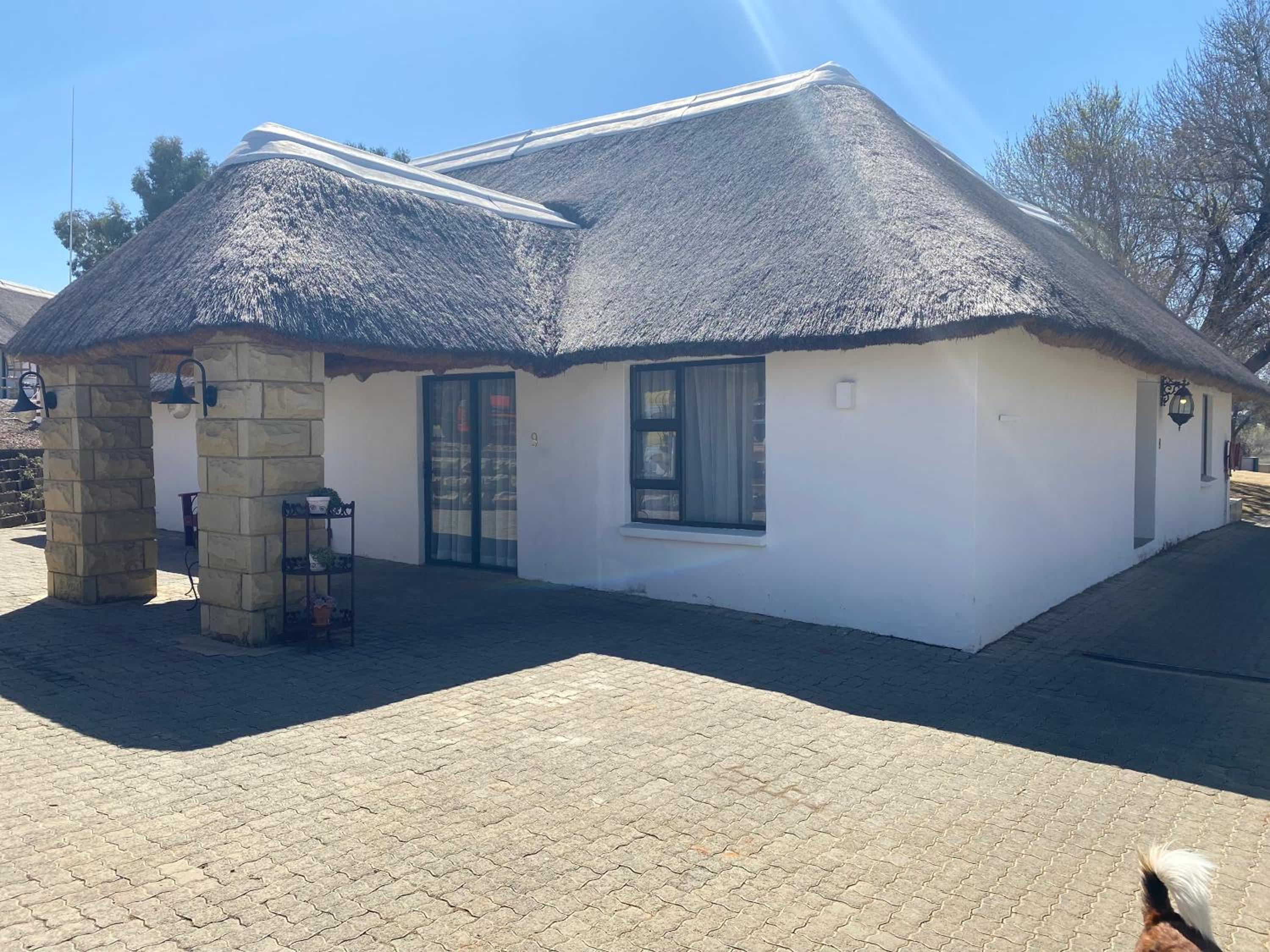 Loch Athlone Overnight Accommodation 45/50